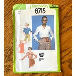 UNCUT Vintage 1970s Simplicity 8715 Sewing Pattern Sz S 12 Button Up Top Belt